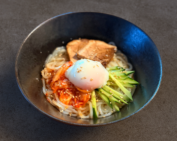 温玉絡む和冷麺 (Soft-Boiled Egg)Japanese Cold Noodles