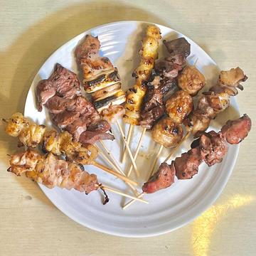 店長おすすめ焼き鳥盛り合わせ(10本)