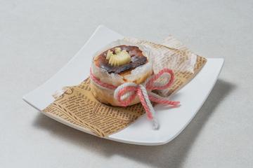リンゴのバスクチーズケーキ
