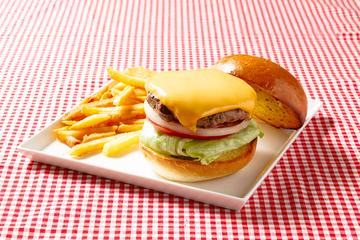 チェダー チーズ バーガー