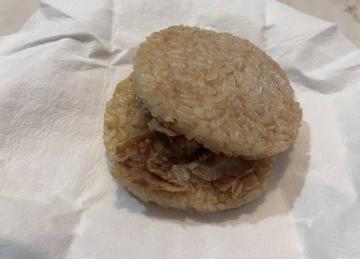豚生姜焼きライスバーガー