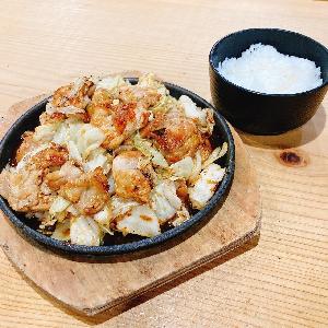 【人気NO.1】倍盛！ 鶏もも鉄板焼肉 定食(スタミナ焼肉ダレ )