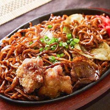 からあげ2個のせホルモン焼きそば