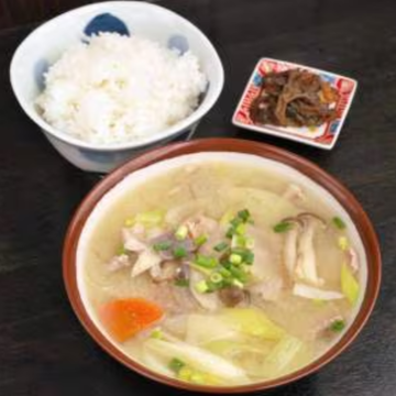 豚汁(ごはん＆漬物付き)