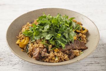 パクチー牛すじ台湾チャーハン Taiwanese Fried Rice with Coriander