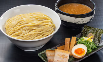濃厚魚介豚骨つけ