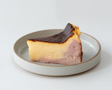 【8月限定】ラズベリー＆パッションフルーツバスクチーズケーキ RASPBERRY ＆ PASSION FRUIT BASQUE CHEESECAKE
