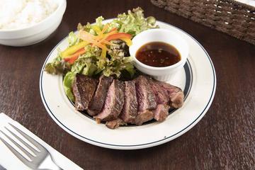 牛ステーキ(ライス・小サラダ付き)