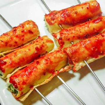 押し豆腐巻き串(干豆腐卷)