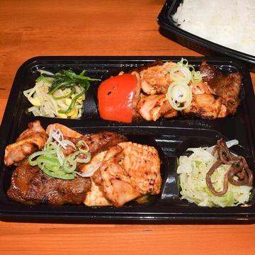 焼肉屋のホルモン弁当