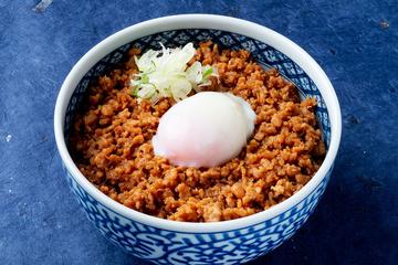 華味鳥のそぼろ丼