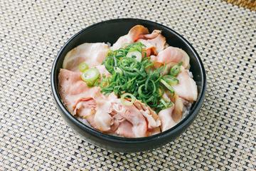ミニチャーシュー丼
