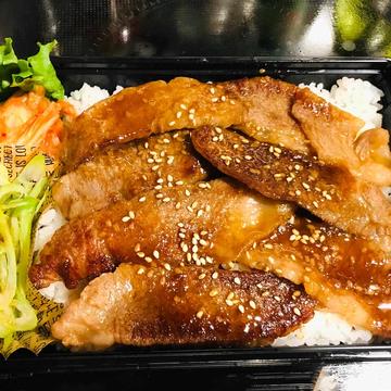 黒毛和牛カルビ焼肉弁当