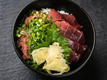 マグロとネギトロ丼 / Tuna ＆ Negitoro Rice Bowl