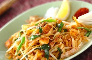 タイ焼きそばパッタイ