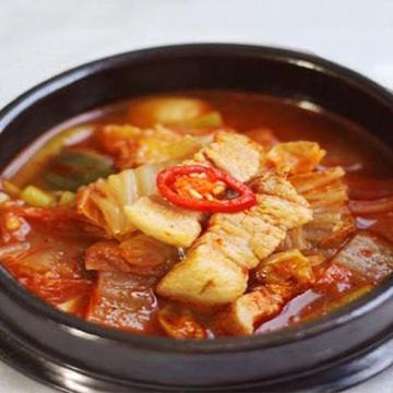 豚肉たっぷりキムチチゲ定食(ライス付)