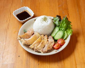最強のカオマンガイ (鶏もも) Khao man gai  chicken with khao man gai sauce