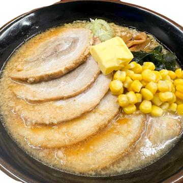 バターコーンチャーシューメン(豚骨醤油)