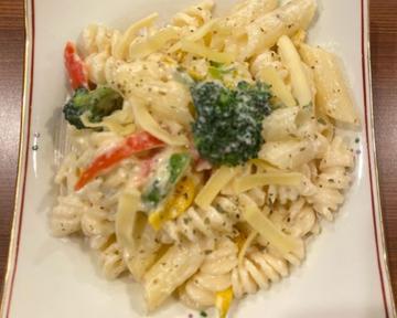 アルフレードチキンパスタ PASTA ALFREDO SAUCE WITH CHICKEN