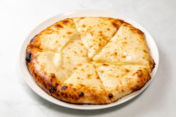 Cheese naan チーズナン