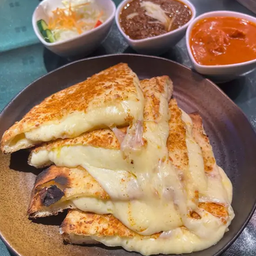 Cheese naan set チーズナンセット