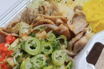 ホルモン丼