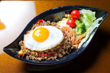 ガパオライス定食(サラダ、ご飯付)