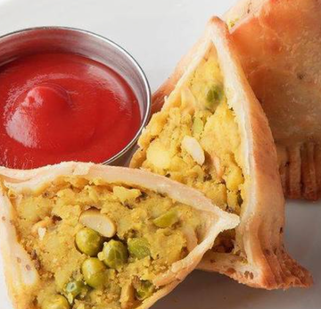 ベジタブル サモサ(2個) Vegetable Samosa (2pcs)