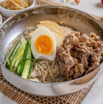 プルコギ冷麺 korean cold nooldes with bulgogi