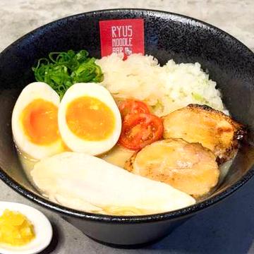 【塩】味玉 鶏白湯ラーメン