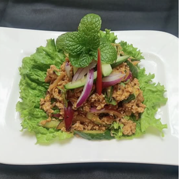 ラープガイチキンサラダ  LARB GAI CHICKEN SALAD