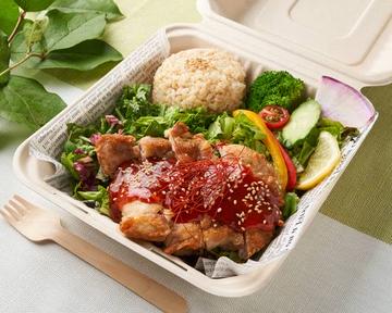 特製旨辛タレ 熟成皮なし鶏もも肉ステーキ200g Hot sauce chicken