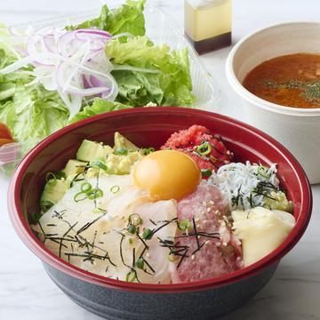 アイロン特製海鮮丼(スープ、サラダ付き)