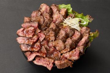 【3倍】肉メガ盛りハラミステーキ丼(300g) Triple Harami Steak Bowl