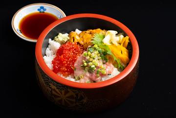 三色丼