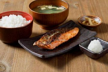 サーモン西京漬け定食