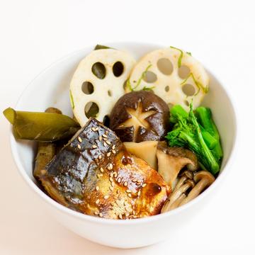 鯖の赤味噌煮と、季節野菜の栄養バランス満点出汁茶漬け