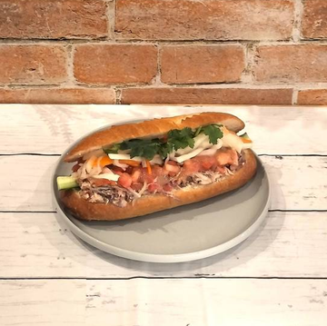サバトマトのバインミーMackerel Tomato Banh mi