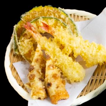 天ぷら盛り合わせ5品(海老天2本、ちくわ天1本、南瓜天2個)