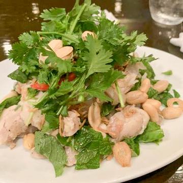 鶏肉パクチーサラダ
