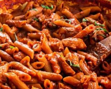 チキンレッドソースパスタ/Chicken Red Sauce Pasta