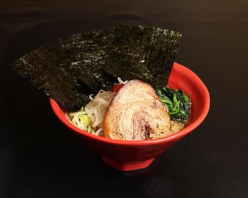 黒味噌豚骨ラーメン