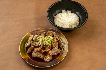 お値打ち！黒毛和牛の牛丼 Beef Sinew Rice Bowl
