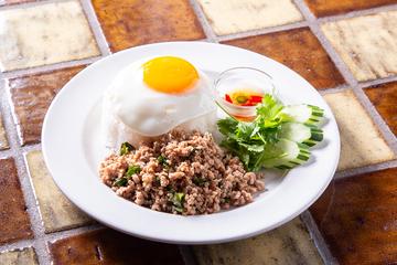 Phad Bai Gaprao moo ガパオ