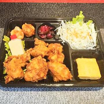 鶏の唐揚げ定食