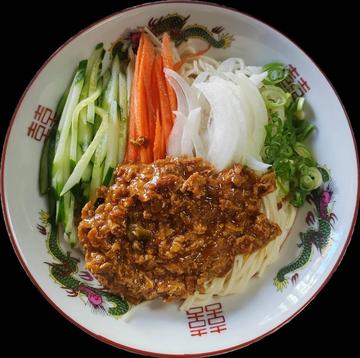 卵入り炸醤麺
