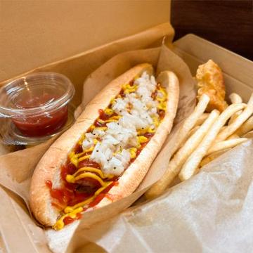 チーズホットドッグとスナック&ドリンクセット
