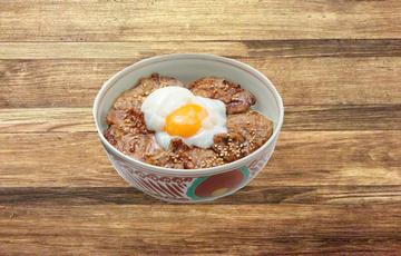 温玉豚カルビ丼 Pork Ribs ＆ Soft-Boiled Egg Rice Bowl