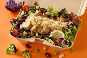 【おすすめ】選べる十八穀米のグリルチキンサラダ Beauty Chicken Salad
