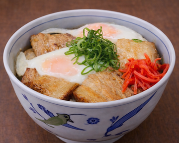 ラフテーエッグ丼
